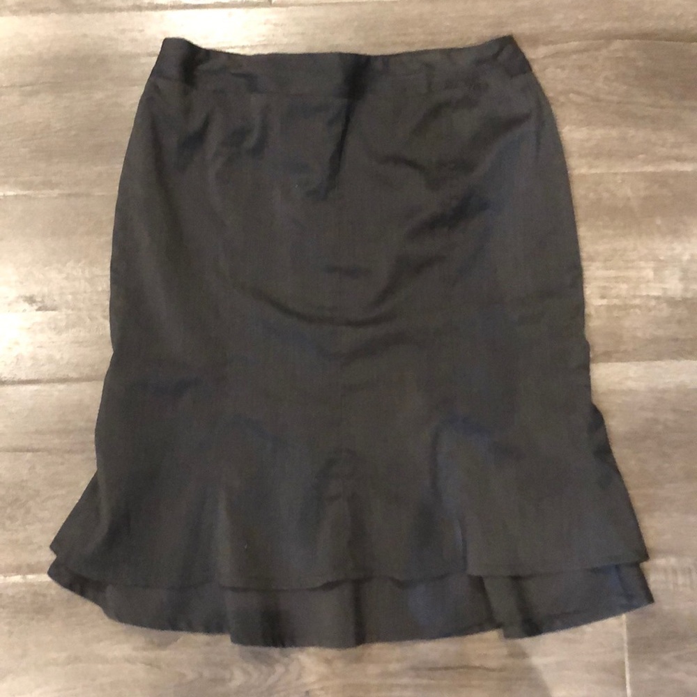 Signature skirt